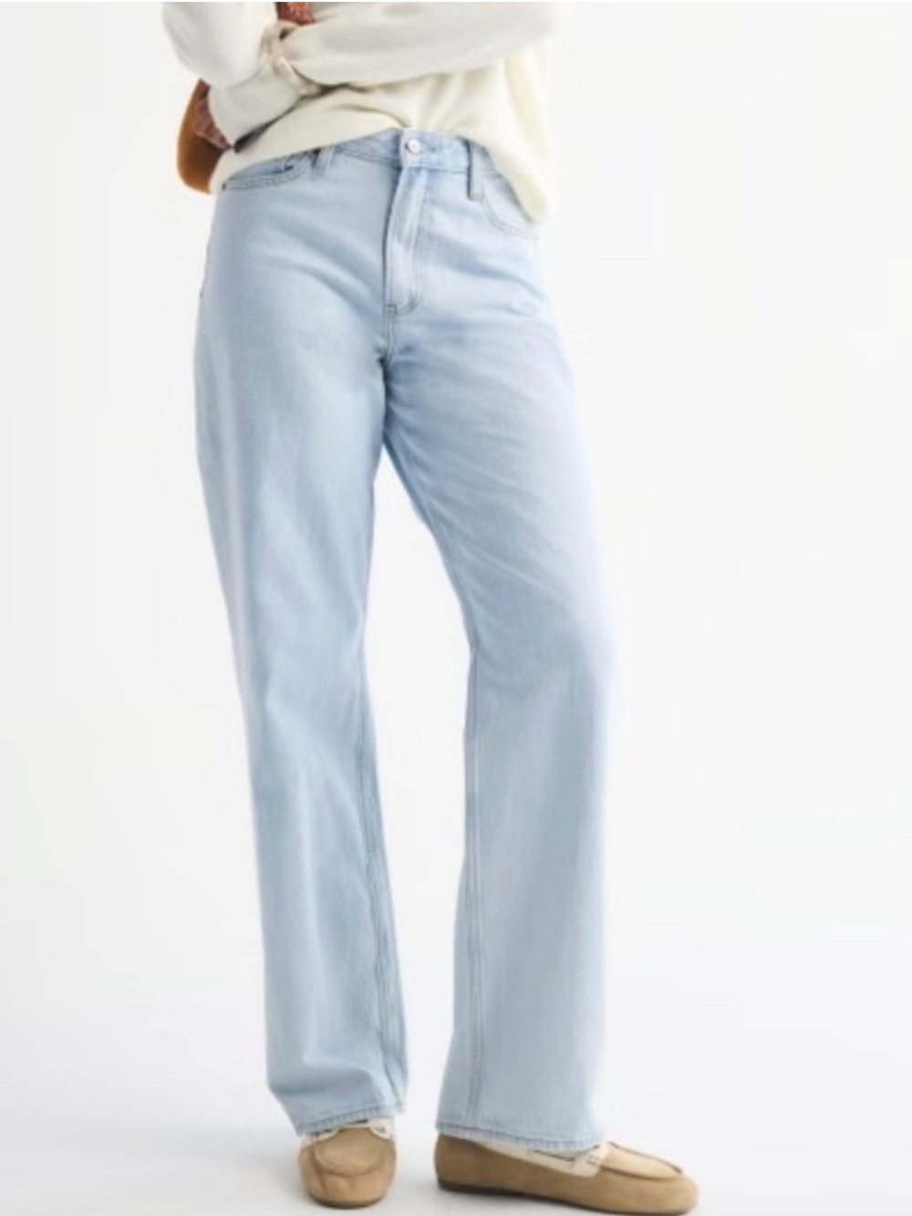 Abercrombie & Fitch Curve Love High Rise Loose Jean Size 27 4 Light Wash